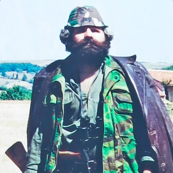 Cover: Adem Jashari – Der legendäre Kommandant der UÇK